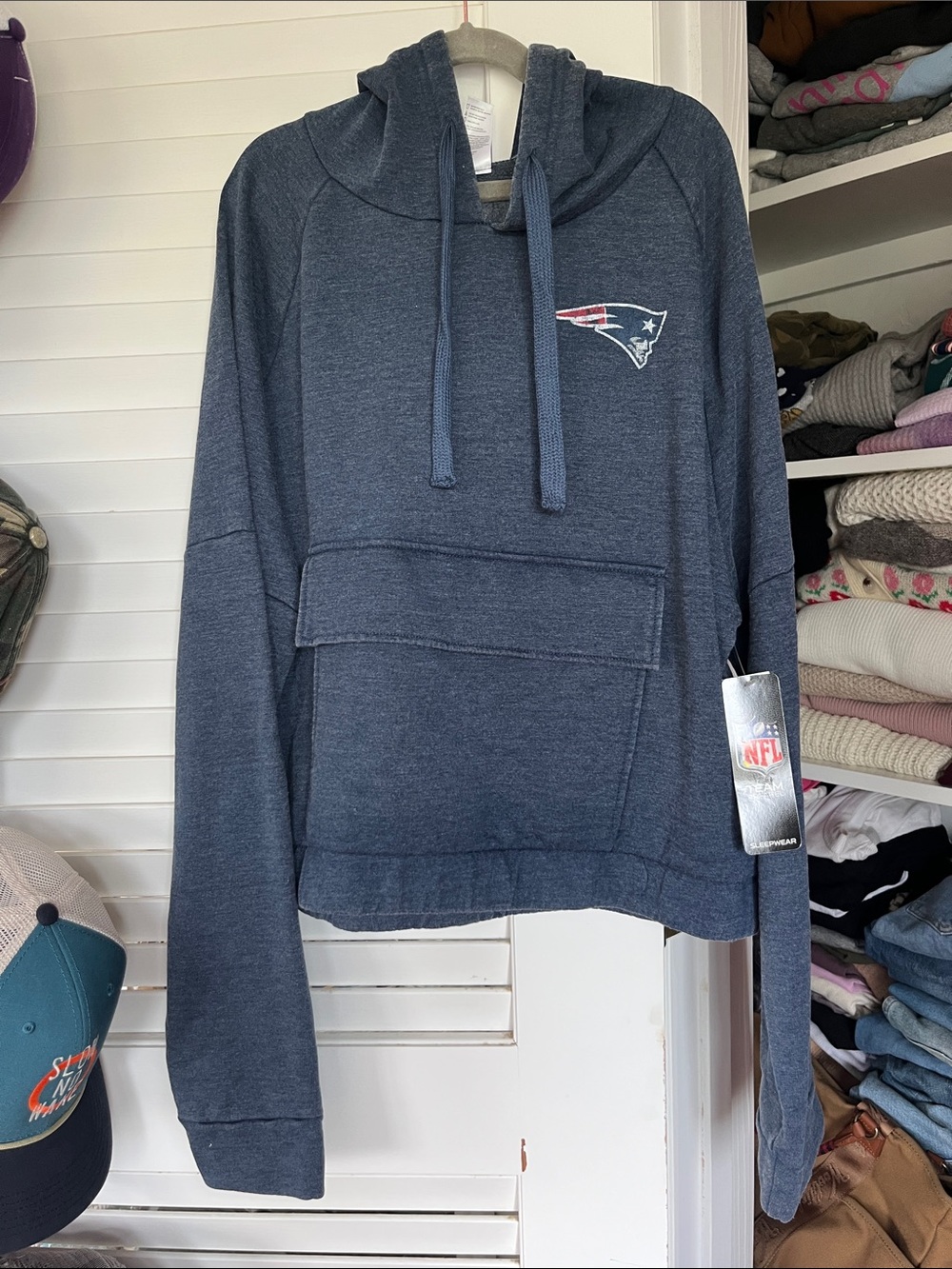 New England Patriots Women's Navy Pullover Hoodie NWT